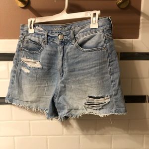 AMERICAN EAGLE MOM SHORTS